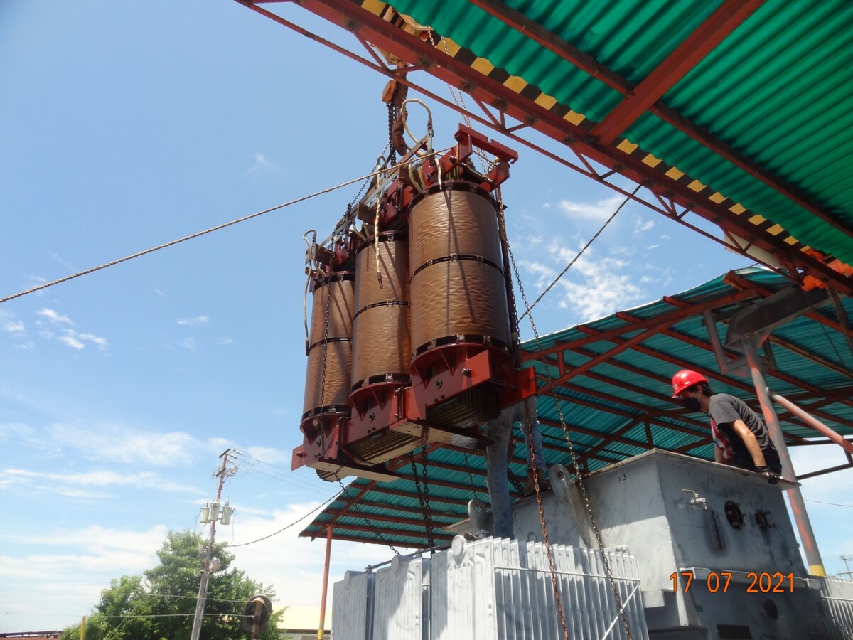 Instalación de transformador de potencia
